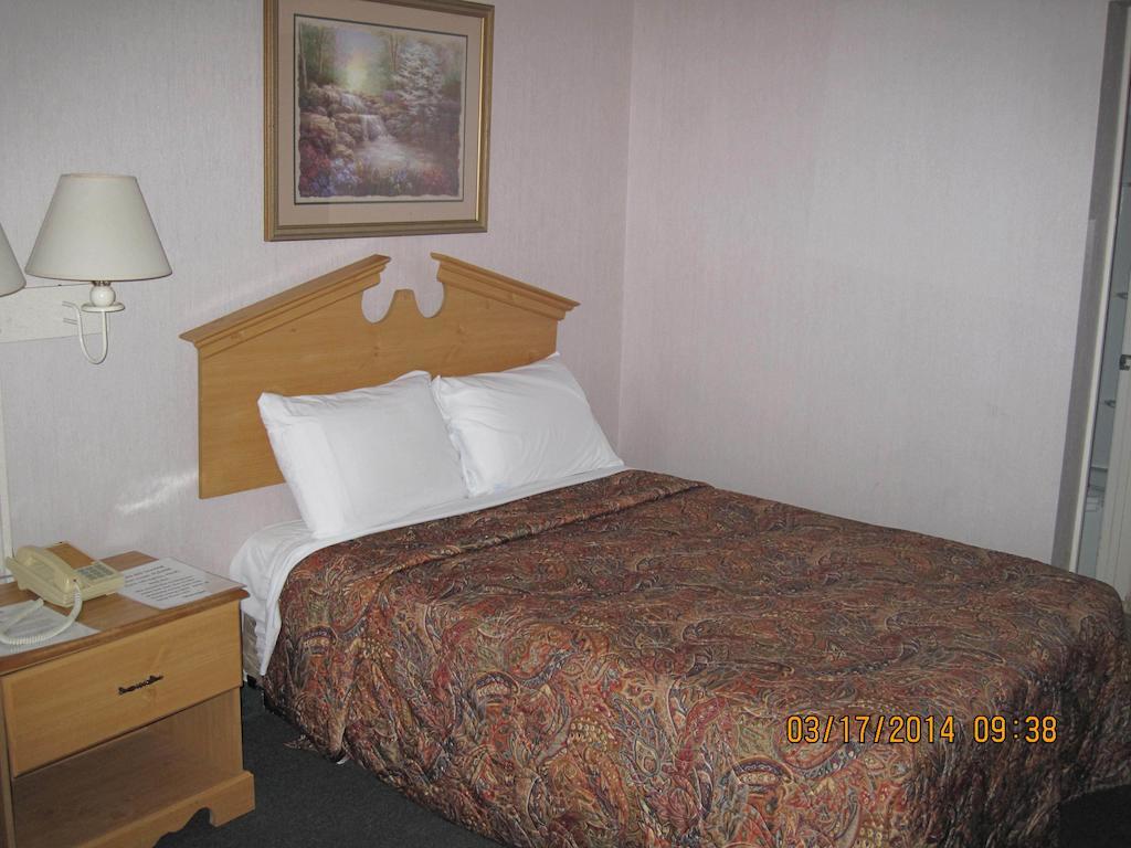 Elk Inn Motel Elkin Habitación foto