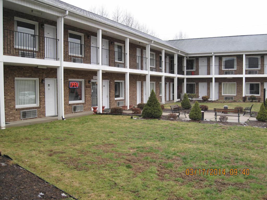 Elk Inn Motel Elkin Exterior foto