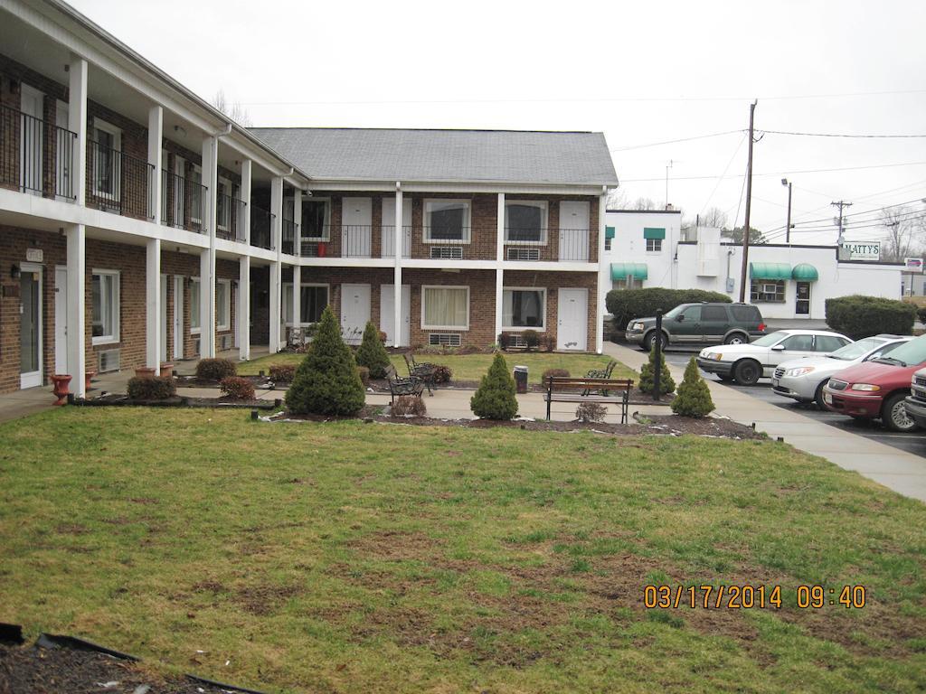 Elk Inn Motel Elkin Exterior foto
