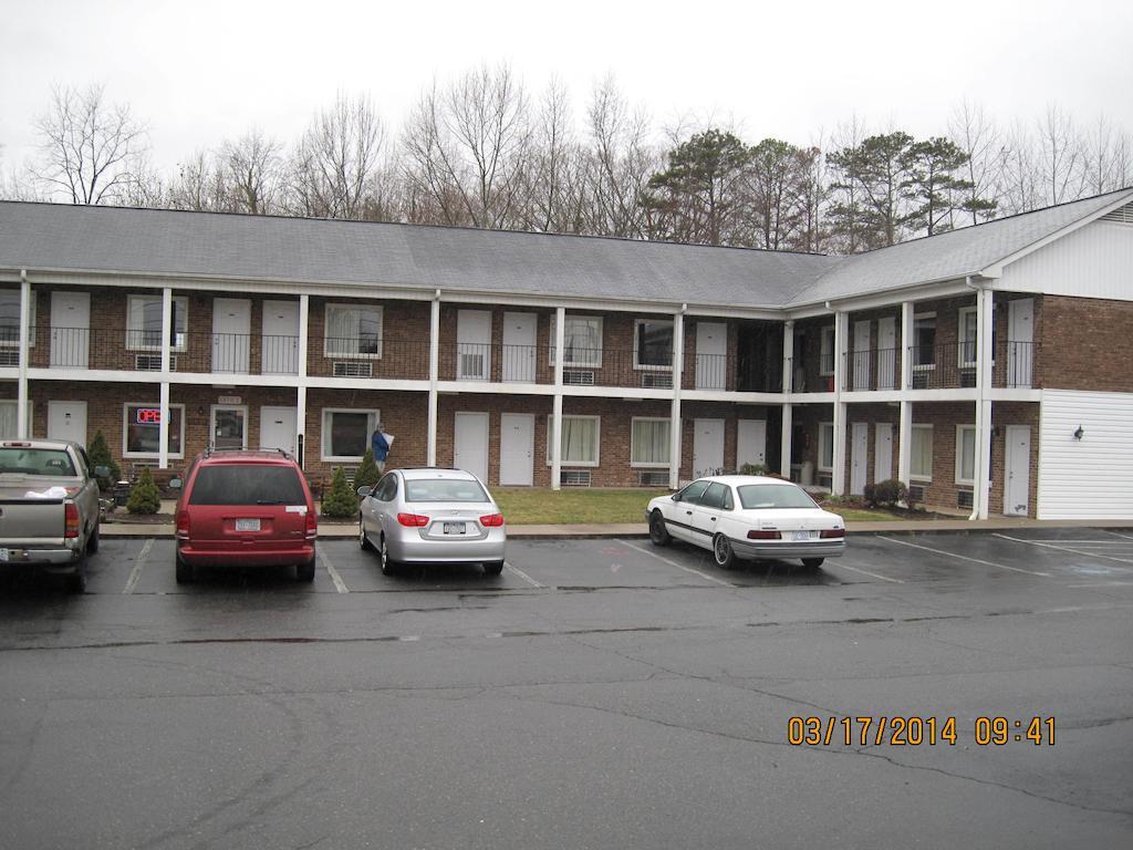 Elk Inn Motel Elkin Exterior foto